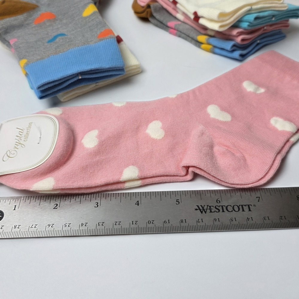 New Heart Socks 4 Designs For Valentines Day NWT #0393 - Picture 3 of 8